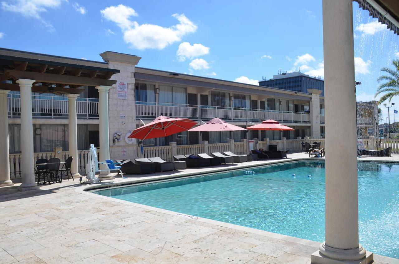 Quality Inn And Conference Center Tampa-Brandon Heartland Zewnętrze zdjęcie