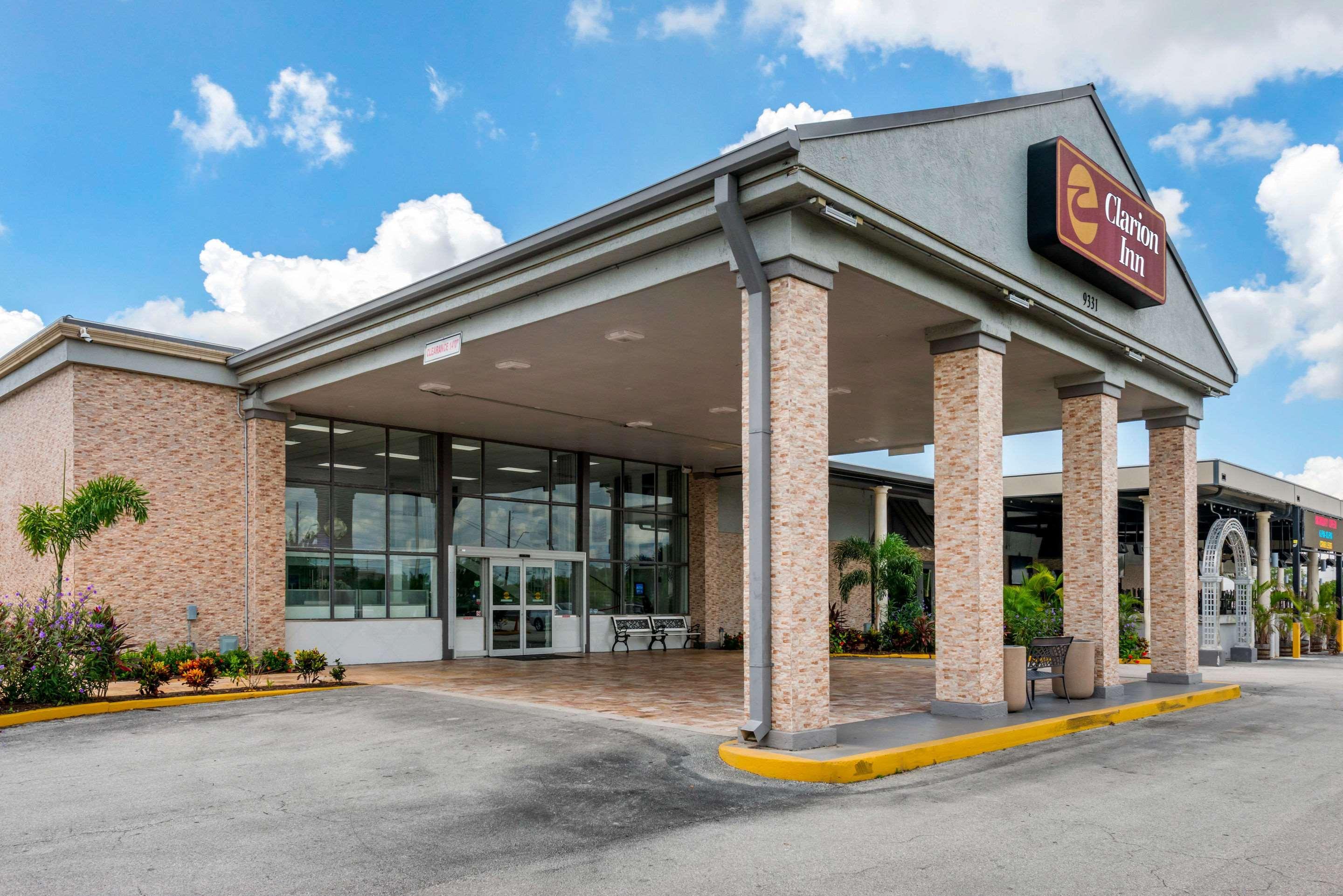Quality Inn And Conference Center Tampa-Brandon Heartland Zewnętrze zdjęcie
