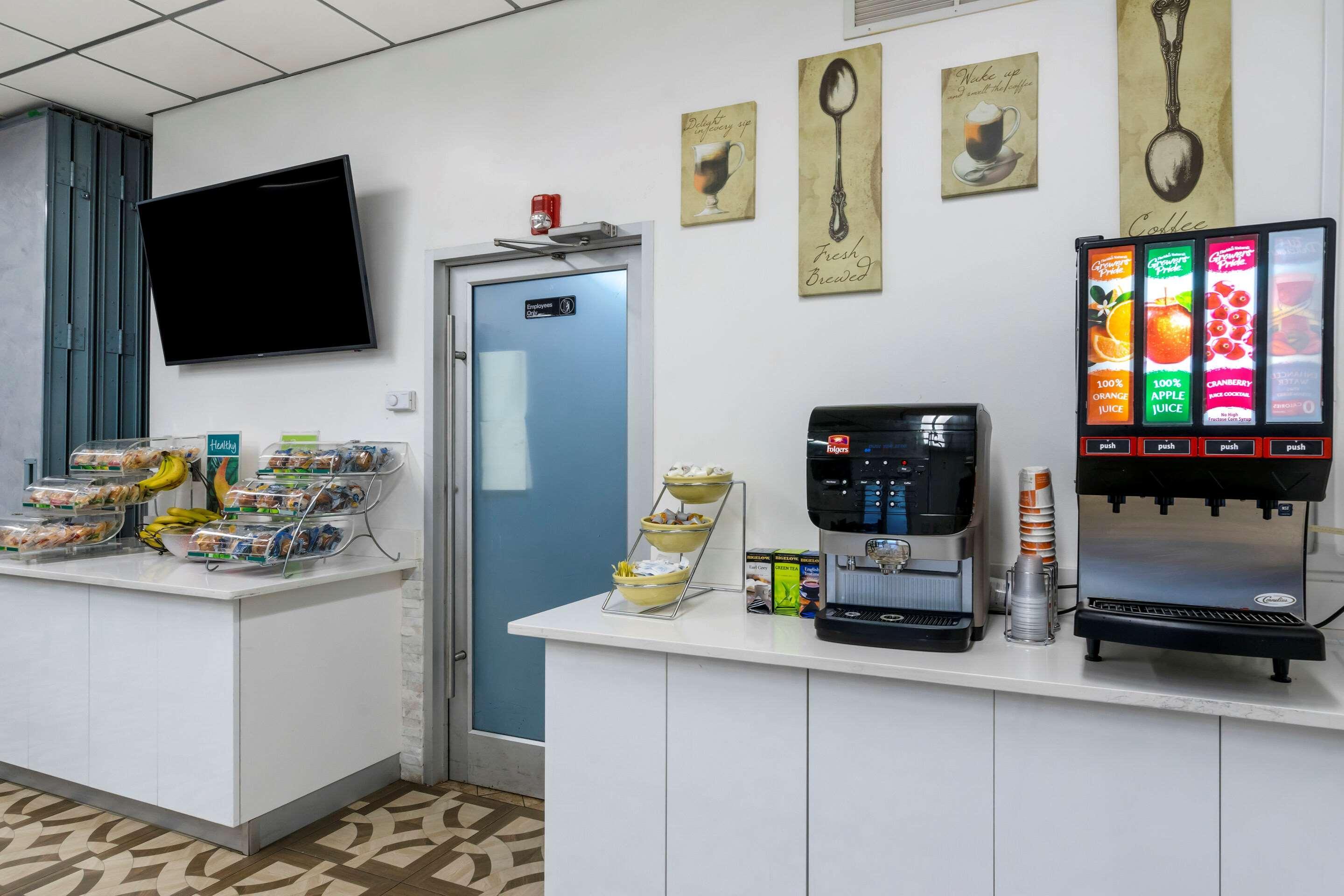Quality Inn And Conference Center Tampa-Brandon Heartland Zewnętrze zdjęcie