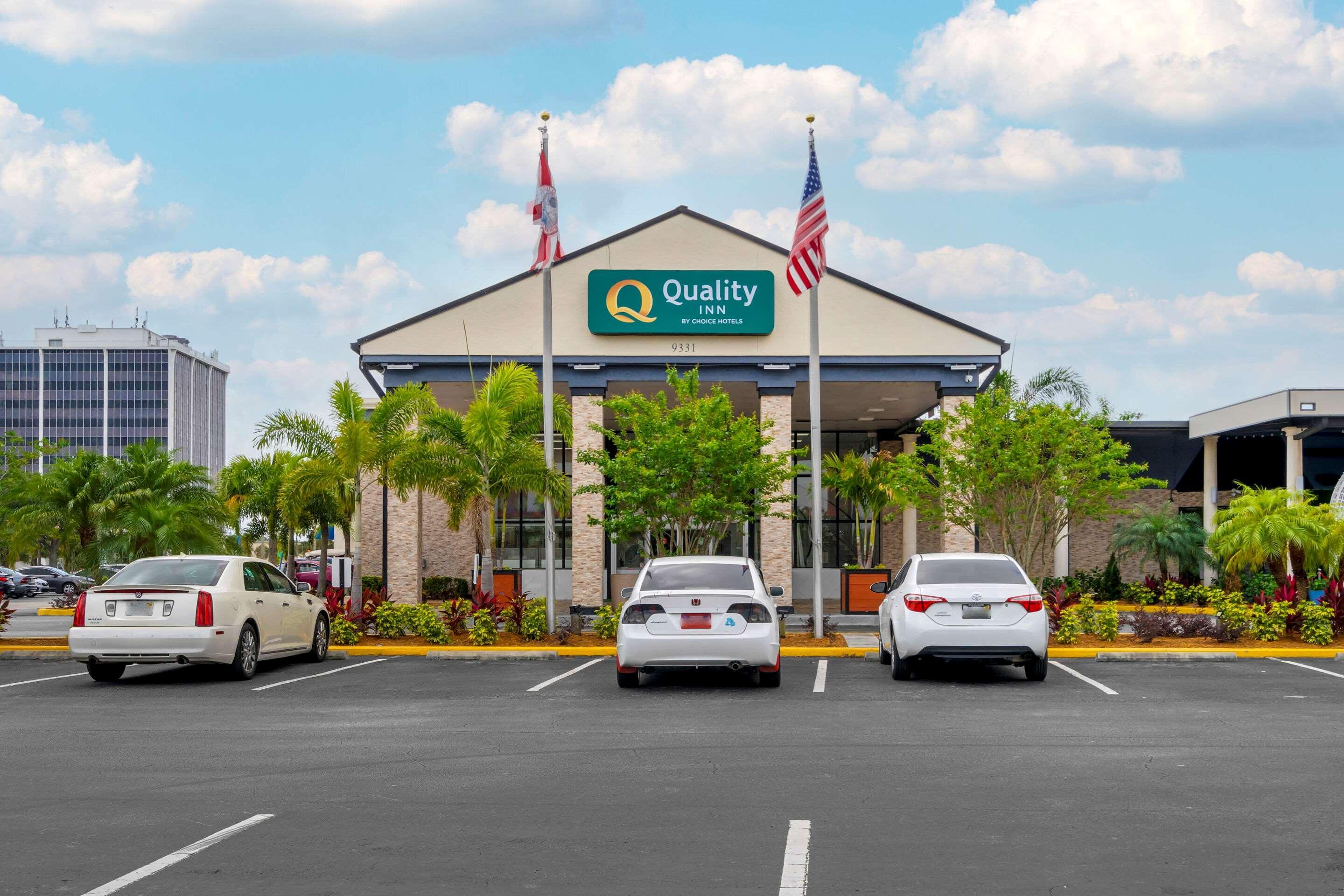 Quality Inn And Conference Center Tampa-Brandon Heartland Zewnętrze zdjęcie